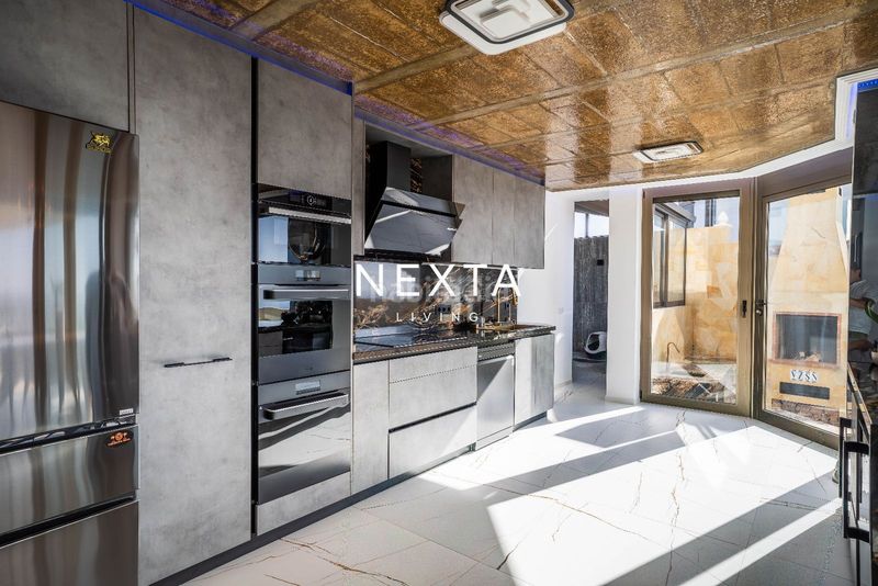 Foto fc27a176-2bf6-4dfb-9e74-f0eb3f5f99d4. Casa amb aparcament piscina a San Eugenio Alto Adeje