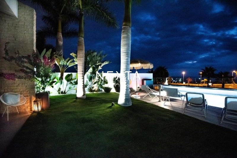 Foto b465bd4c-9bd9-4762-abca-cea7f72f2c64. Casa amb aparcament piscina a La Caleta Adeje