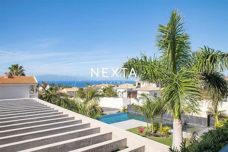 Foto 2e69528f-41bf-4204-b5d5-3d7e8a99ef62. Casa amb aparcament piscina a Callao Salvaje - Playa Paraíso Adeje