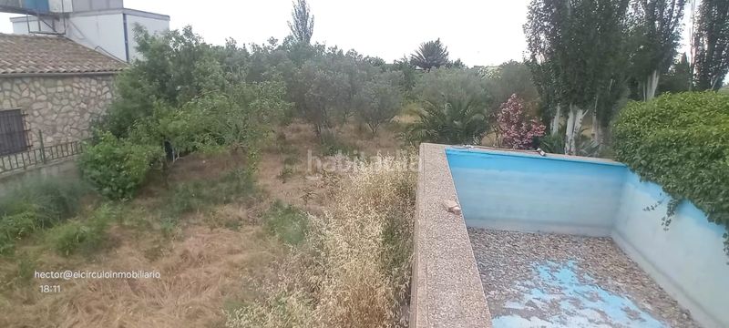 Foto 5c4ffd47-4daa-4ac4-b51c-47391a462b7e. Masia amb xemeneia calefacció aparcament piscina a Alfajarín