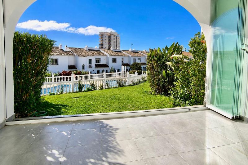 Foto beb0483b-9007-49e6-a1fe-41494077f248. Casa adossada amb aparcament a Riviera del Sol Mijas
