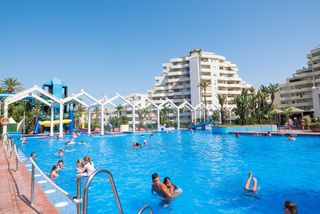 Estudi a Avenida del parque 3. Estudio con licencia turística en benal beach