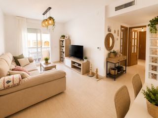 Appartement à Calle acebuche 101-102. Piso 2 dormitorios con piscina garaje y trastero