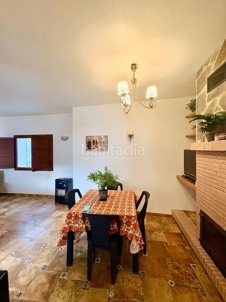 Foto 0d028d57-8055-43f0-bf9c-4c5a61eee90a. Casa adossada a calle nueva 13 a Guaro