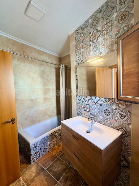 Foto ed9ee564-2726-4ed2-ae4c-94570d927f5e. Casa adossada a calle nueva 13 a Guaro