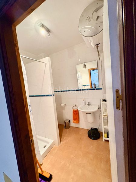Foto b5fa11ff-99de-457a-82ed-228ad587139e. Casa adossada a calle el burgo 8 a Guaro