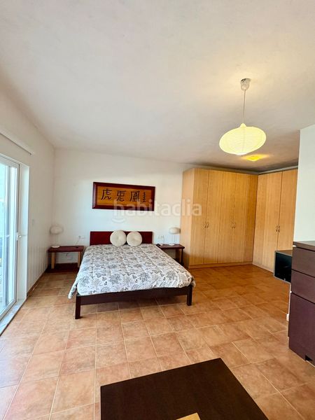 Foto d53b9330-3c8b-41f3-93cb-ccc691b7bc39. Casa adossada a calle el burgo 8 a Guaro