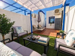 Àtic a Calle torrealmádena 3. Ático de 1 dormitorio con solarium y piscina