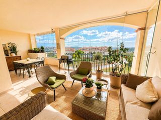 Apartament  Calle tomillo de la torre 5a. Piso 2 dormitorios con garaje y trastero y gran terraza en cala