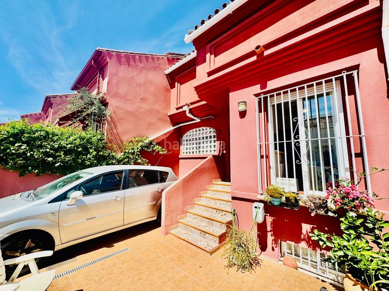 Foto 03c50eed-8b61-4c87-86c6-5e3237d57357. Casa adossada a calle nardos 13 a Los Pacos Fuengirola