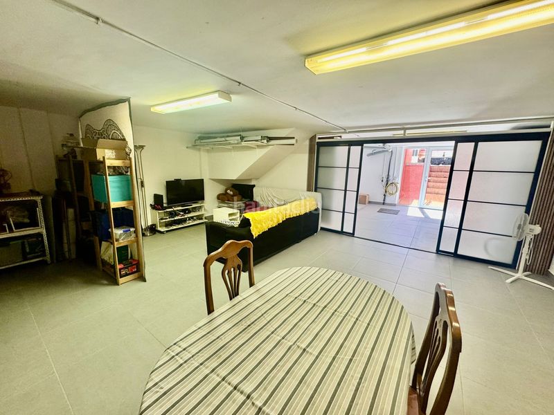 Foto de300a8b-f007-4912-b4a2-01e6d59ae854. Casa adossada a calle nardos 13 a Los Pacos Fuengirola