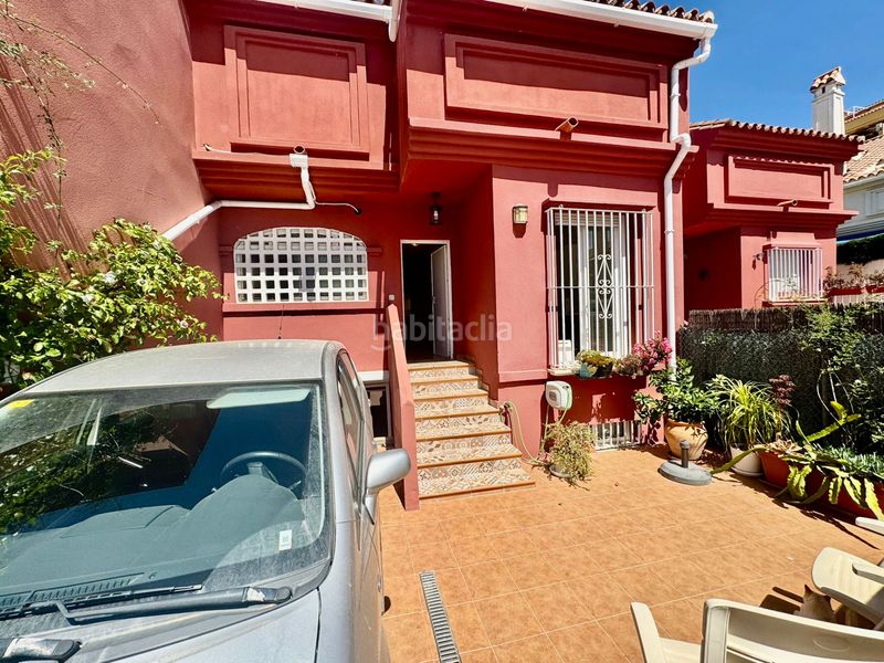 Foto fb05735a-a8f0-4b6b-9744-a711daacd466. Casa adossada a calle nardos 13 a Los Pacos Fuengirola