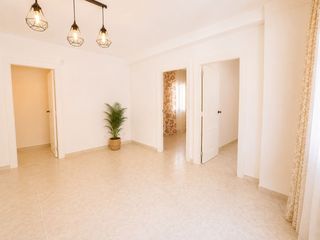 Flat in Calle valladolid n1. Piso 3 dormitorios centro de fuengirola