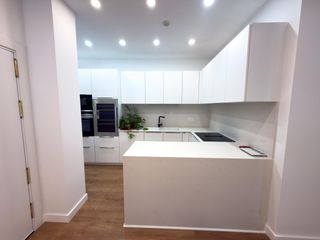 Apartament a Calle rodrigo de triana 4. Piso 3 dormitorios con entrada independiente