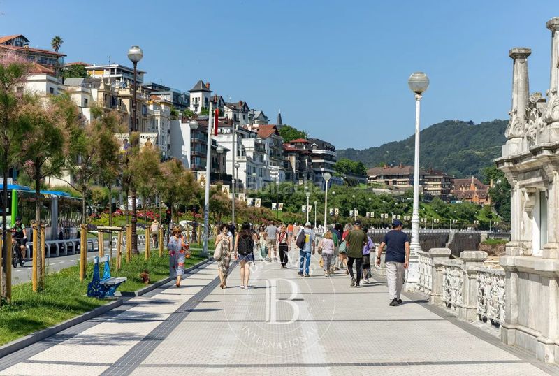 Foto 4bbcacbb-d624-495a-8494-c9acf55c0657. Pis amb calefacció a Miraconcha Donostia - San Sebastián