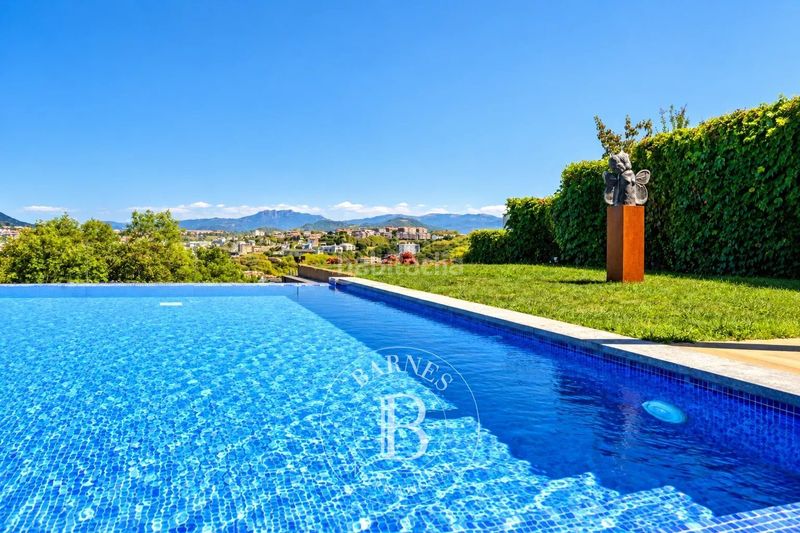 Foto 9855e345-6ae5-4a10-b57d-cafc8a3f0811. Haus mit heizung parking pool in Antiguo Donostia - San Sebastián