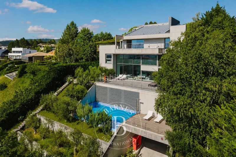 Foto 2af798e7-e145-420e-9c1f-255594a4a76b. Casa amb calefacció aparcament piscina a Olaz Valle de Egüés / Eguesibar