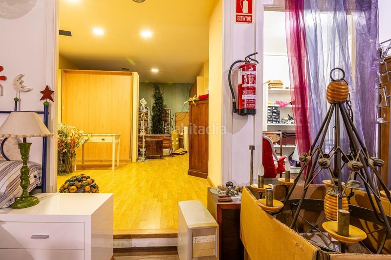 Foto d7869f1c-a26d-4f20-ad65-4b43458f505f. Local comercial a Alisal - San Román Santander