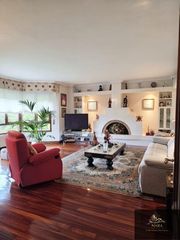 Xalet  Barrio milagro. Chalet exclusivo en nuda propiedad 492 m2 de calidad y 1.600 m2