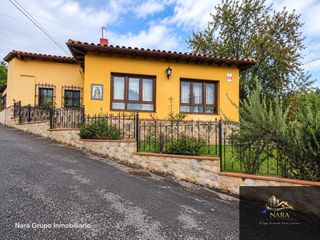 House in Bárcena de Cicero. El valle de los cinco horizontes. cinco casas, una oportunidad ú