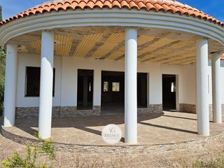 Chalet à Algarrobo Pueblo. Para terminar de construir
