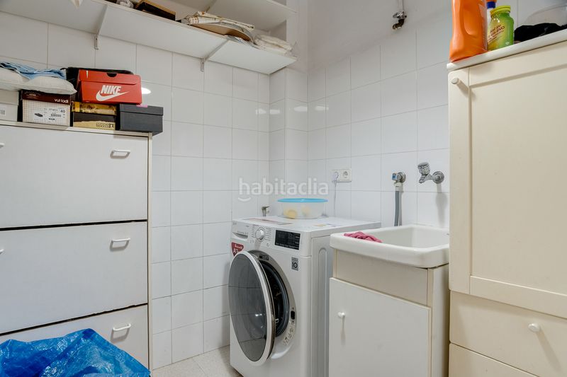 Foto 127607e2-a0d7-42a8-87b5-276e75792113. Casa aparellada amb calefacció piscina a Premià de Dalt