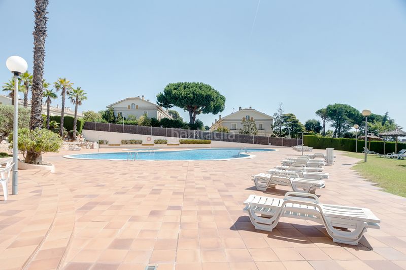 Foto 9cd667b1-260a-4b22-928a-d975fe334a2e. Casa aparellada amb calefacció piscina a Premià de Dalt