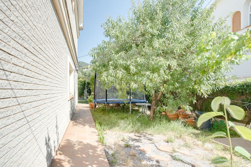 Foto e5263c36-c72b-4d95-9be8-cc6ab180477a. Casa aparellada amb calefacció piscina a Premià de Dalt