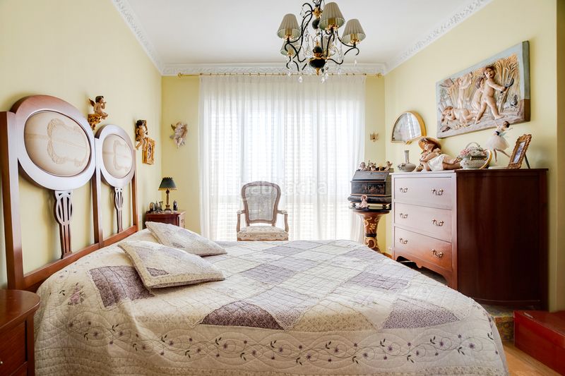 Foto f5cb12d8-b1f9-4504-9530-20f244a98c15. Casa aparellada amb calefacció piscina a Premià de Dalt