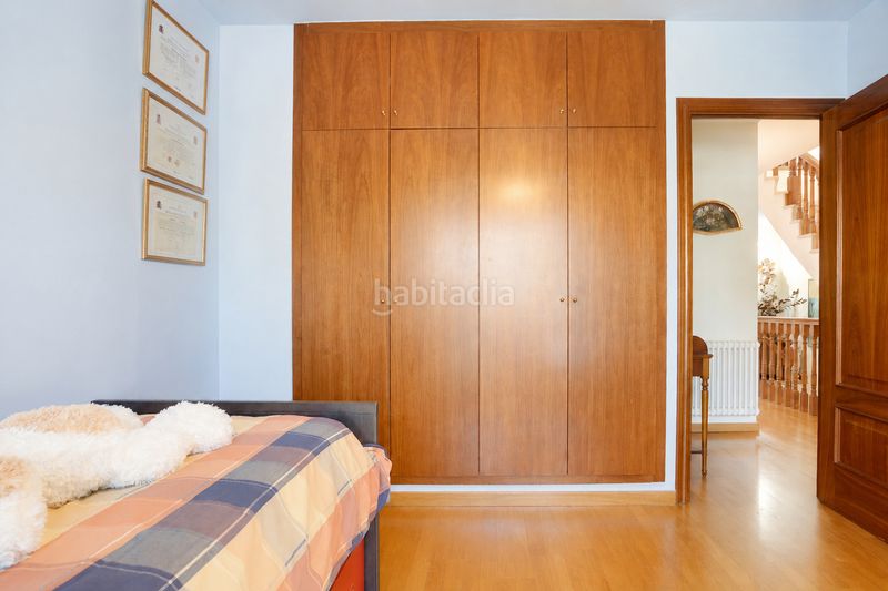 Foto f6c7277e-edf3-48c3-b830-9d5be022ca23. Casa aparellada amb calefacció piscina a Premià de Dalt