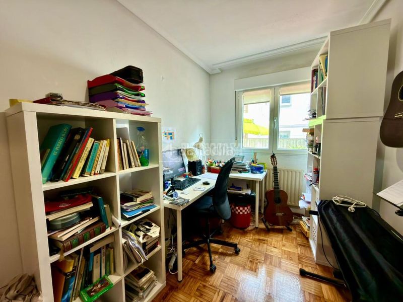 Foto b83f4dc3-dc8c-4cc7-958f-9d11d1850002. Pis a Llano Gijón