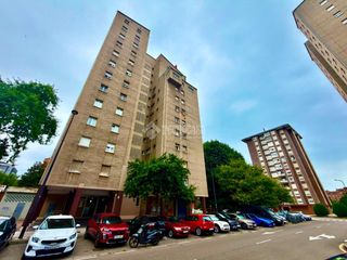 Pis en El Pol�gono. Piso en venta en gij�n