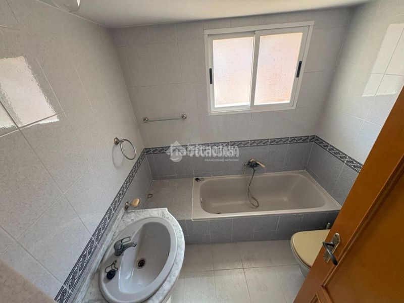 Foto 9dd9e8c5-8c92-48ef-83c7-4280c1857860. Pis a Zona Concordia Burjassot