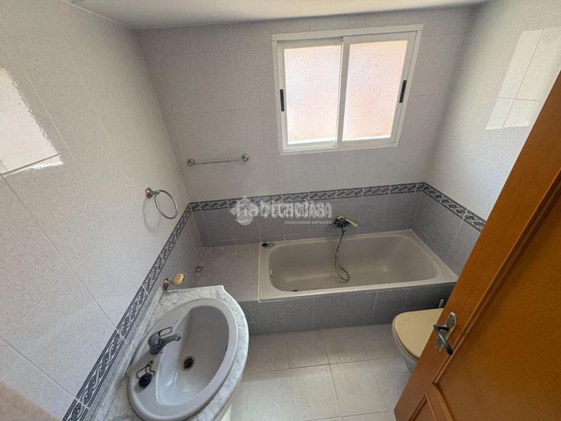 Foto c11cbd28-3ae3-4495-83ff-51745dfff957. Pis a Zona Concordia Burjassot