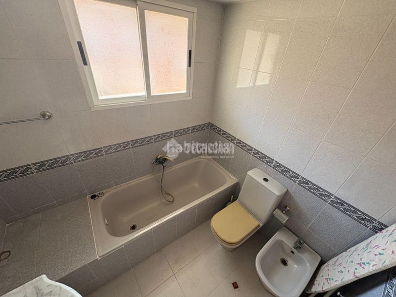 Foto e46e0218-f279-46e1-8249-f772284614bd. Pis a Zona Concordia Burjassot
