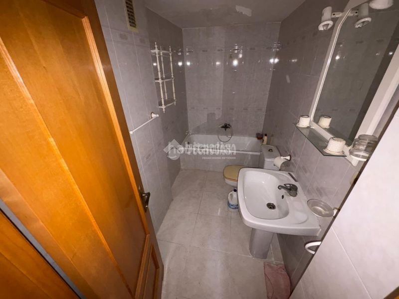 Foto f2517df7-827e-46e5-9660-9abdd2860099. Pis a Zona Concordia Burjassot