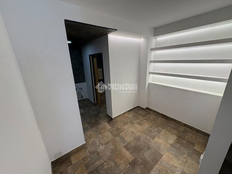 Foto 175e8339-30b7-4bc4-a0de-32501631a48a. Estudi a Zona Concordia Burjassot
