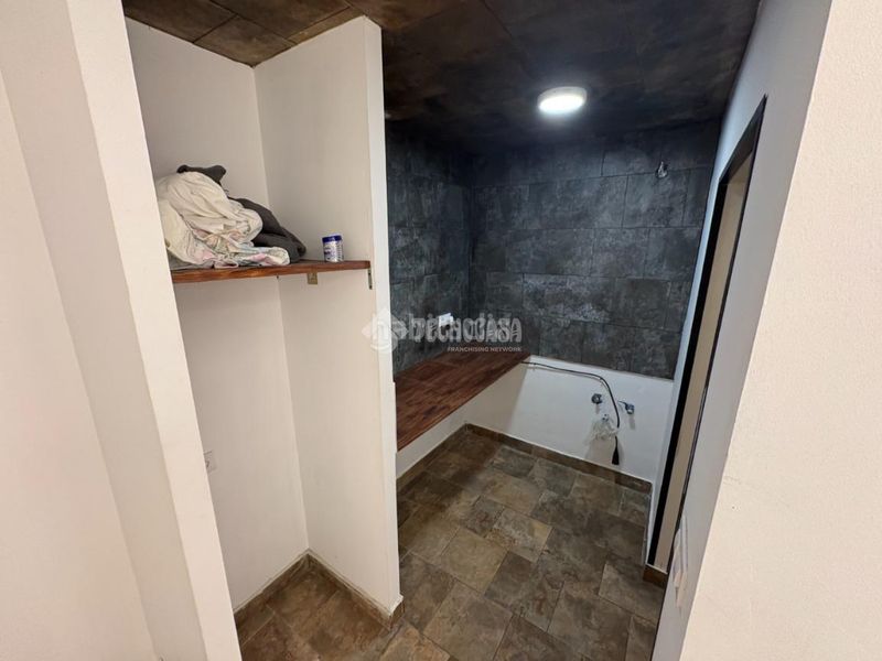 Foto 27db0b37-e7ed-45be-acb2-21aa6542aa08. Estudi a Zona Concordia Burjassot