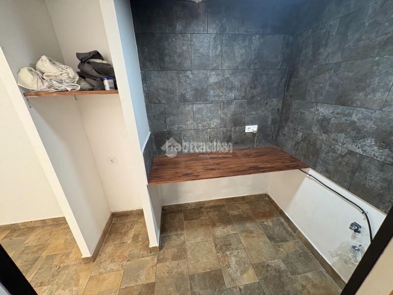 Foto 333b60da-8984-4128-b6b5-e07bb259d68d. Estudi a Zona Concordia Burjassot
