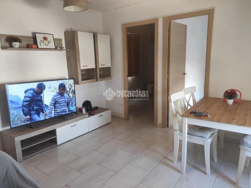 Foto c4ae4070-a44c-49ee-b56e-f03f6096e148. Pis a Zona Concordia Burjassot
