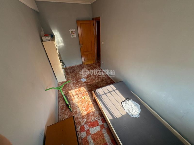 Foto 171ef58d-7137-4f27-834e-a567eef49d41. Pis a L´Eixereta Burjassot