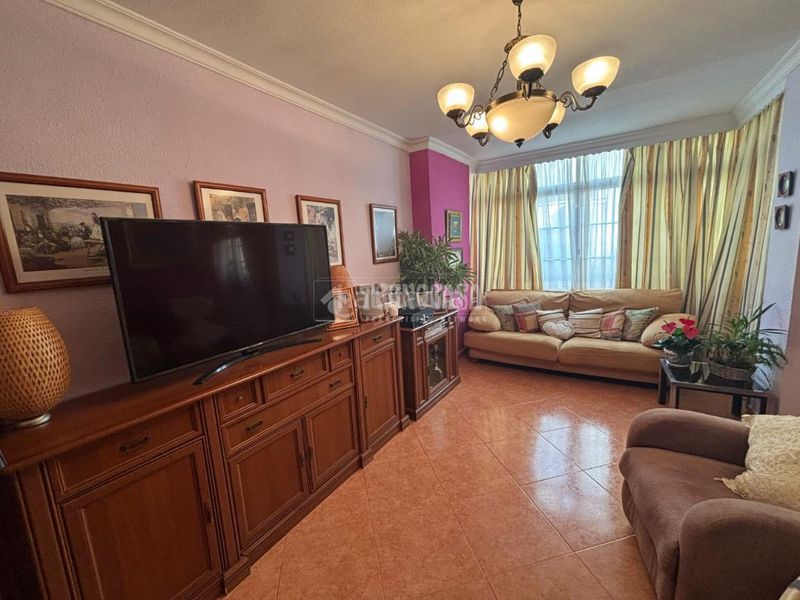 Foto a49415a6-24b6-49a9-90a9-50440d2ac607. Piso  en venta en Barrio de Ciudad Jardín Málaga