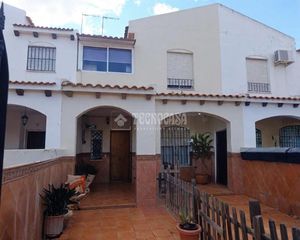 Doppelhaus  C. barcelona. Casa en venta en ayamonte