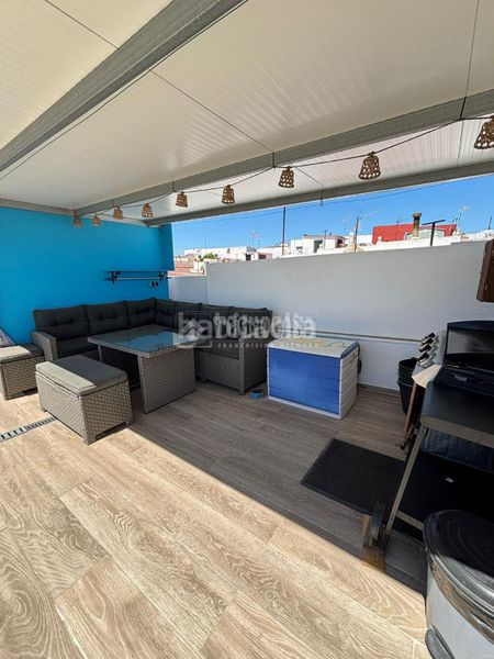 Foto efa5984f-2f71-41f9-beea-b00863c46c4e. Casa aparellada a Ayamonte ciudad Ayamonte