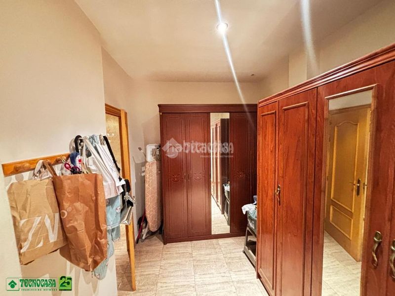 Foto d7635b83-22ab-47e4-bcfd-03a67b8ec3ce. Casa aparellada amb aparcament a Solana (La)
