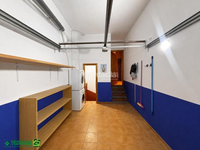 Foto df4e3255-c775-44ba-8d81-35175aba1c31. Casa aparellada amb aparcament a Solana (La)
