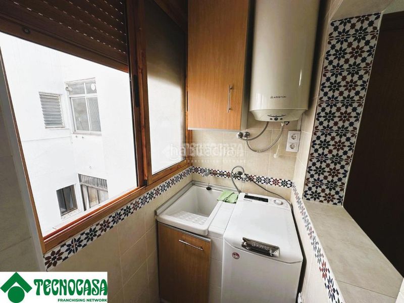 Foto 699f7b83-8524-4078-a2c9-f7ff5b214cf4. Pis a El Mercado Manises