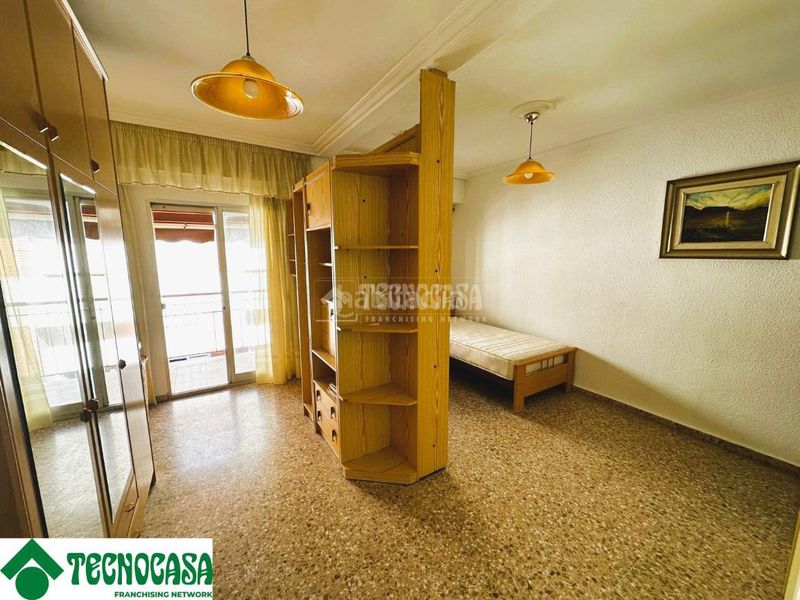 Foto b69dc93b-9fba-4302-9527-83238cdb0c67. Pis a El Mercado Manises