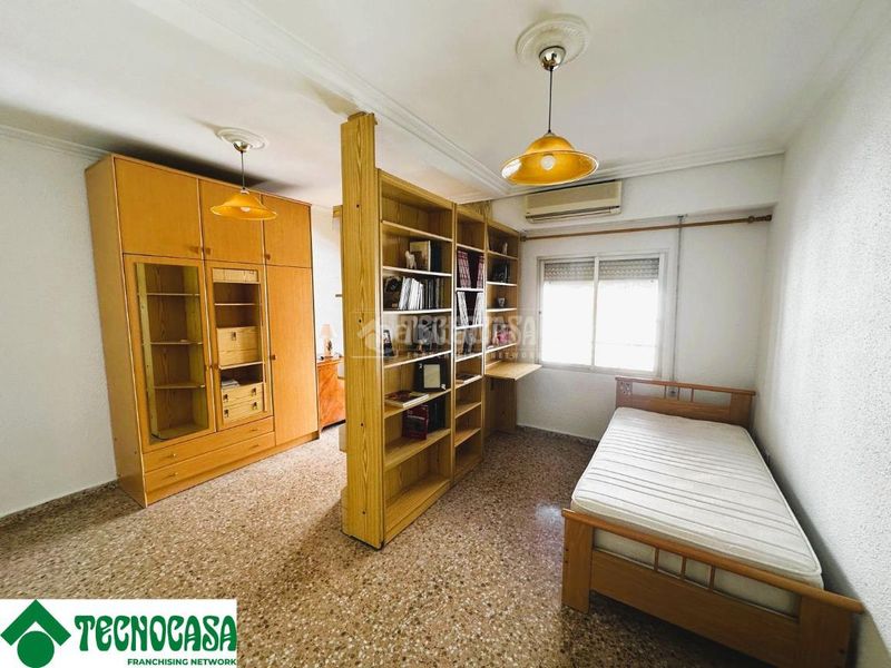 Foto c42bc50e-08a2-4659-9032-a0cd27d1434b. Pis a El Mercado Manises