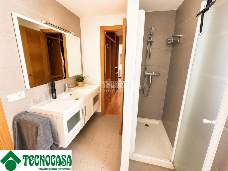 Foto 0dd62498-5639-455e-92ae-7ddfdd3c0632. Pis a El Mercado Manises